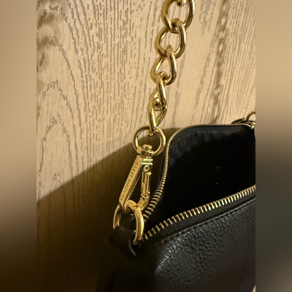 Steve Madden Black Purse With Gold Chain Handle - Picture 5 of 9